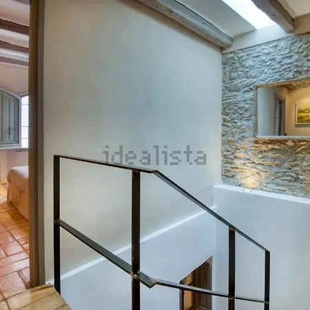 De Diseno Moderno Con Piscina